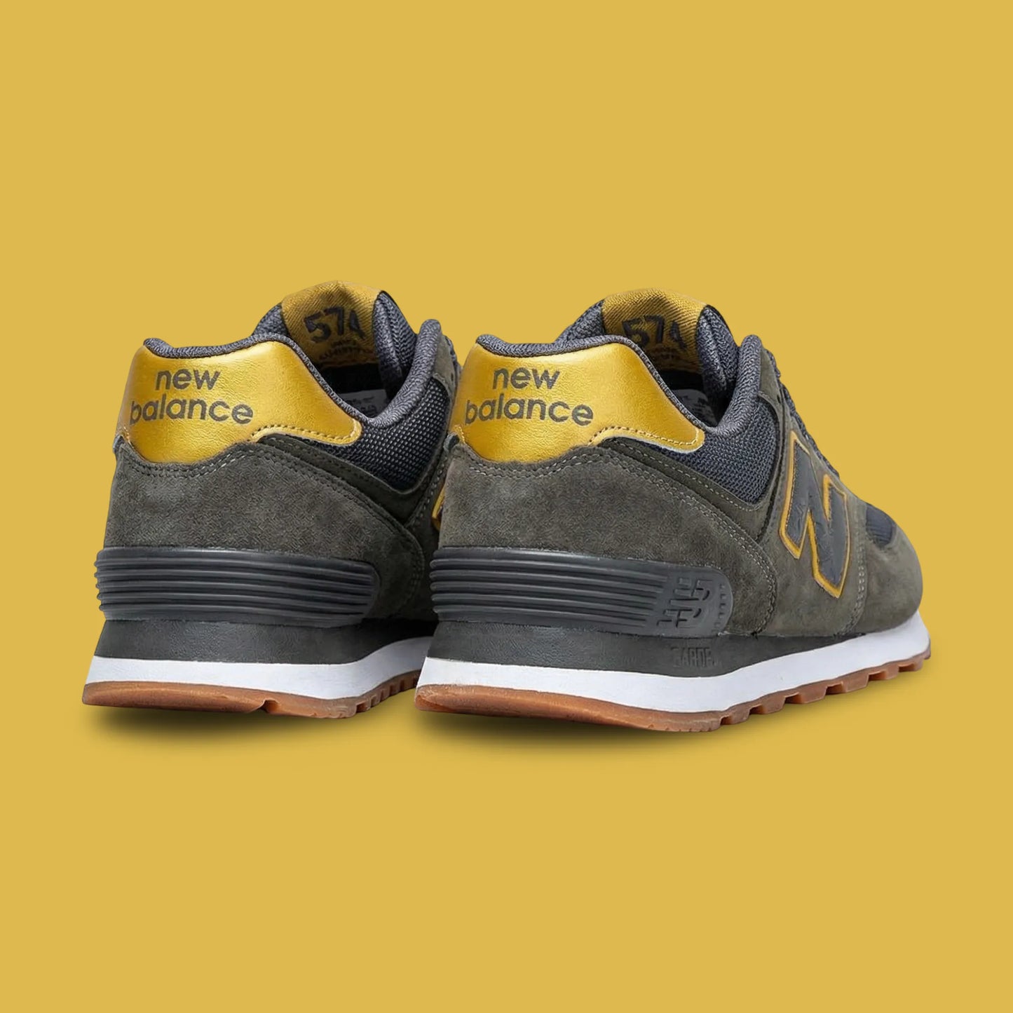 NB 574 Charcoal Gold