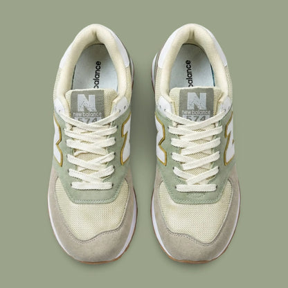 NB 574 Seaweed Green